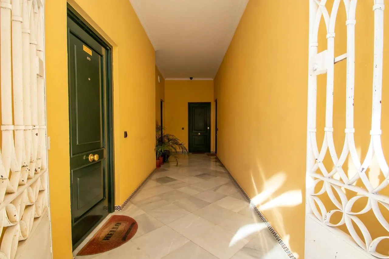 Apartment Apartamento Tranquilo Y Con Encanto En Palacio Sevillano, Junto Catedral A Acond Y Wifi Spain