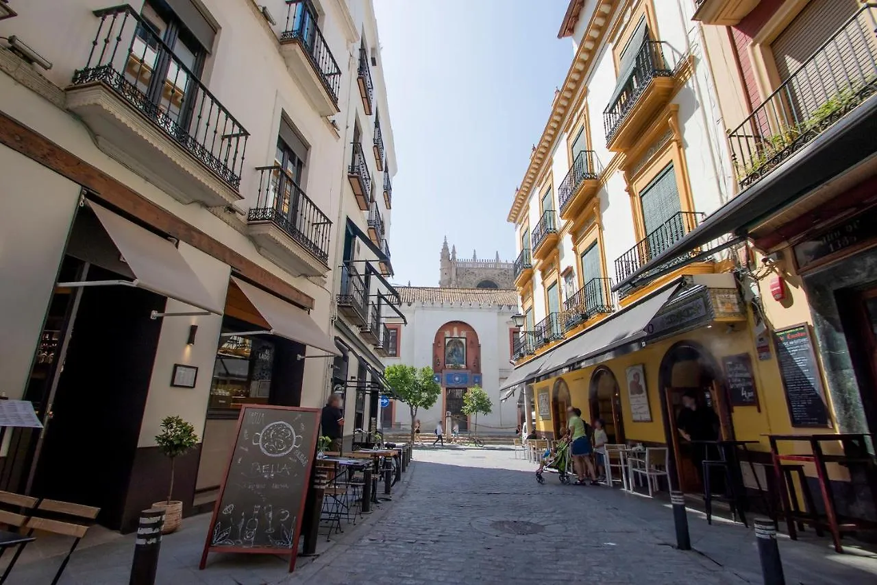Apartment Apartamento Tranquilo Y Con Encanto En Palacio Sevillano, Junto Catedral A Acond Y Wifi